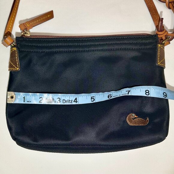 D&B Dooney and Bourke Black Nylon Embroidered Duck Crossbody Shoulder Bag Y2K - Picture 14 of 16